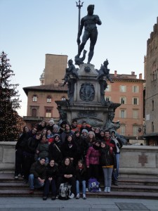 Uscita a Bologna 2011 - Ai piedi del monumento